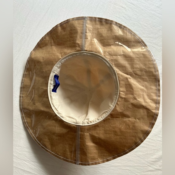 COMME des garcon SHIRT plastic hat. This hat speaks for itself. Perfect conditio - Picture 5 of 5